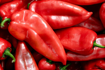 A pile of red peppers