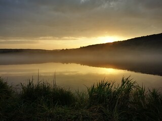 Fototapeta premium sunrise over lake