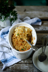 Mac and cheese with Tomato  and Basil  .style rustic