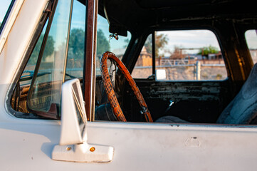 Fototapeta premium Old Chevy Suburban steering wheel