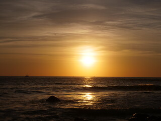 Fototapeta na wymiar Early morning, sunrise over sea