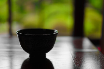 和室の机に置かれた抹茶