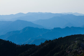 玉置神社から見た山々の風景 © Paylessimages