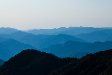 玉置神社から見た山々の風景 © Paylessimages