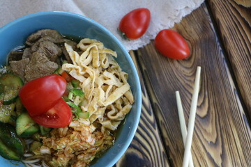 spaghetti with tomato sauce