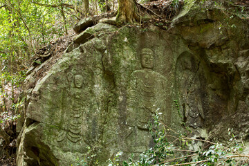 滝坂の道の朝日観音