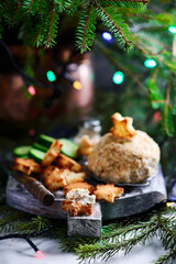 SMOKED SALMON CREAM CHEESE BALL.STYLE RUSTIC.