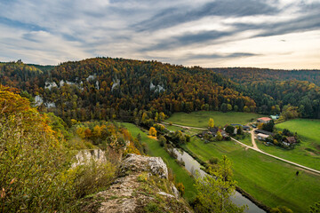Fototapeta na wymiar Fantastic autumn hike in the beautiful Danube valley near the Beuron monastery