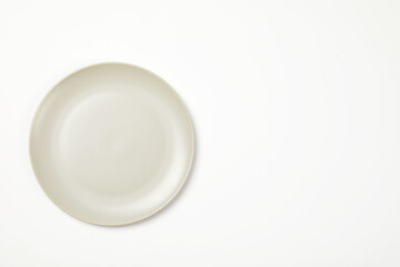 white clean top circle dish