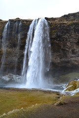 Obraz premium The wild and dramatic landscapes of Iceland's volcanoes, snowy mountains, fjords, geysers, waterfalls and hot springs