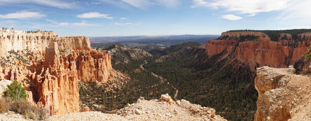 Bryce Canyon National Park with views on the sandstone cliffs from bryce point in Utah, USA.