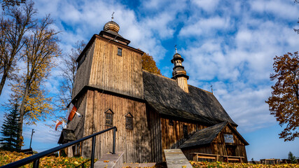 drewniany kościół parafialny pw. Nawiedzenia Najświętszej Marii Panny w Paczółtowicach z XIV wieku, Małopolska, Polska