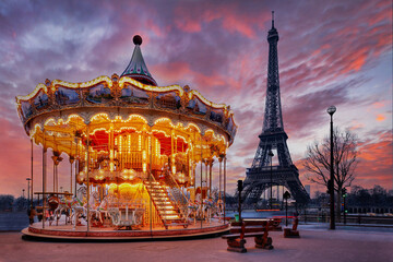 sunset over vintage carousel close to Eiffel Tower, Paris - obrazy, fototapety, plakaty