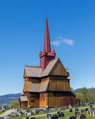 Fototapeta na wymiar stave church in the village of ringebu