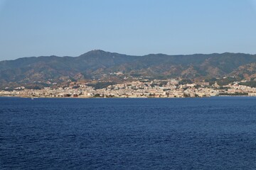 Fototapeta na wymiar Messina - Panorama dal mare