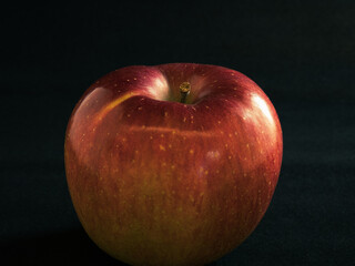 日本の赤いリンゴ