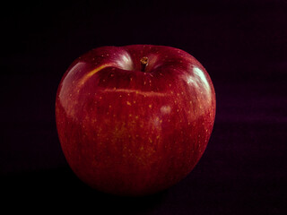 日本の赤いリンゴ