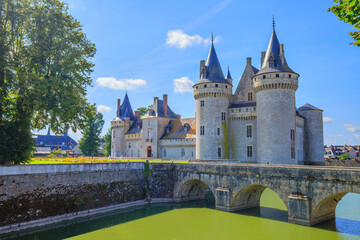 Fototapeta na wymiar The castle of Sully-sur-Loire, Loire valley, France
