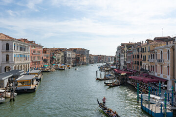 Fototapeta premium Malerische Gassen und Kanäle in Venedig