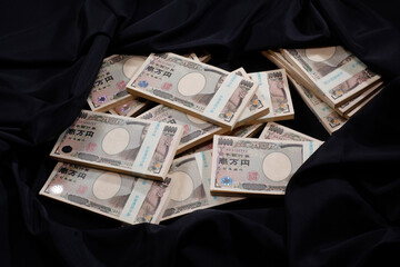札束