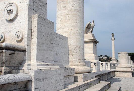 Ponte Flaminio is a bridge over the Tiber in rationalist architecture adorned with sculptures and travertine columns.