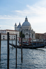 Fototapeta na wymiar Malerische Gassen und Kanäle in Venedig