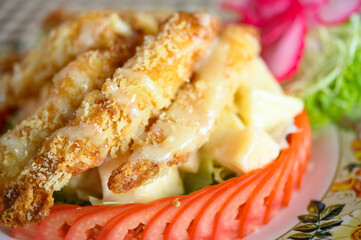 Fried Shrimp with vegetable salad