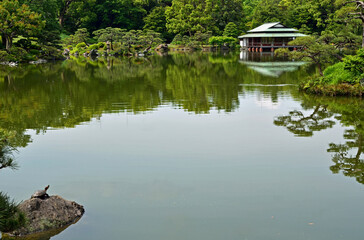 Obraz premium 清澄庭園・涼亭