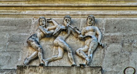 Stucco on opera house