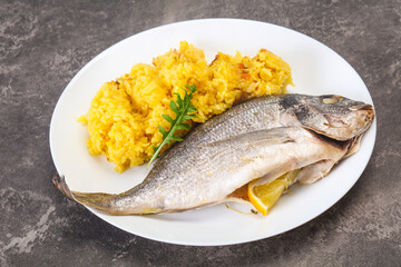 Steamed Dorada fish with rice