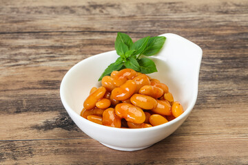 White beans with tomato sauce