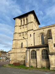 Fototapeta premium Église Sainte-Croix à Bordeaux, Gironde 
