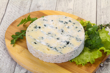 Round blue cheese