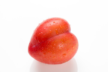 ハート型のすもも