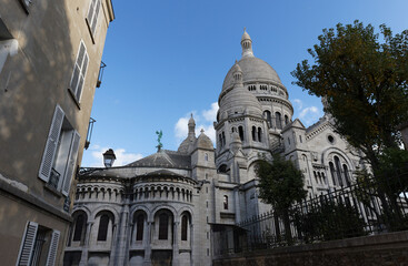 Fototapeta na wymiar The famous basilica Sacre Coeur, Paris, France.
