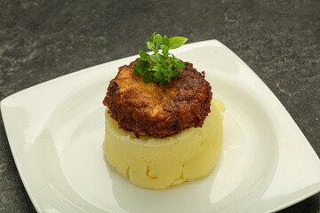 Mashed potato with homemade cutlet