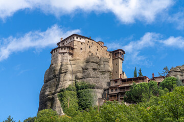 Fototapeta na wymiar Monastery of St. Nicholas Anapausas in the stunning Meteora a rock formation in central Greece hosting one of the largest and most precipitously built complexes of Eastern Orthodox monasteries, .