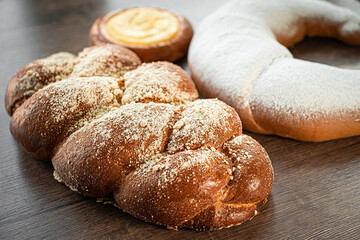 Fresh pastries buns wicker basket rustic style bakery