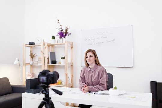 Girl starting her online course