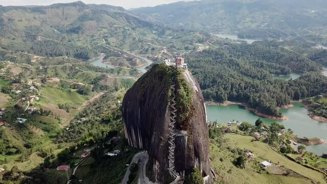 La Piedra del Penol