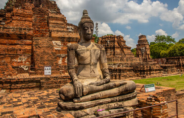 Fototapeta na wymiar Ayutthaya Wat Mahathat Thailand