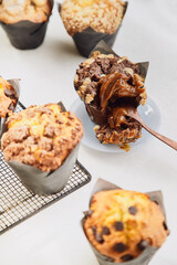 Vista aerea de conjunto de muffins