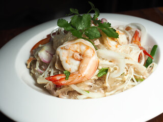 YUM WOONSEN, Thai spicy and sour glass noodle with prawn