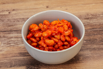 Baked kidney with tomato and pepper