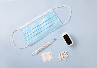 Set to assist in the coronavirus - oximeter, thermometer, mask and vitamin d