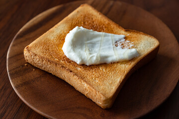 クリームチーズをぬったトースト