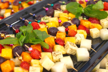 fruit and cheese canapes