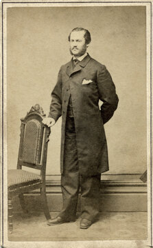 1860's Civil War Era Carte De Vista CDV Photo Handsome Young Man Standing with Long Frock Coat