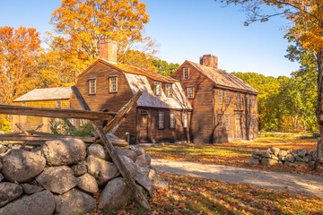 The historic Hartwell Tavern in fall, a landmark of the Minuteman NHP in Concord, MA