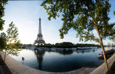eiffel tour over Seine river